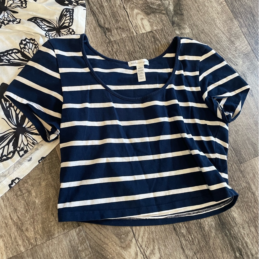 Crop Top Bundle - Picture 2 of 5
